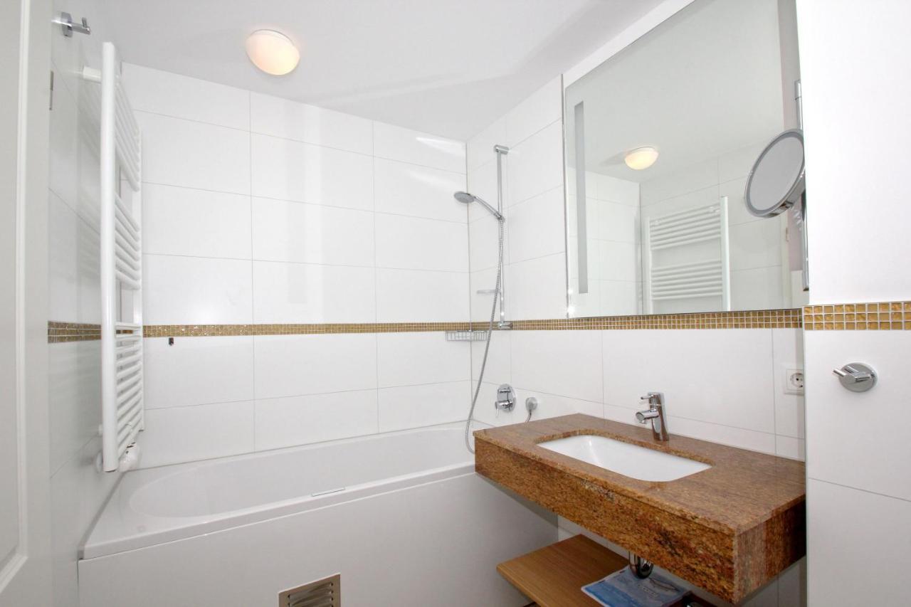 Strandnahe Fewo Mit Balkon, Gratis Nutzung Vom Ahoi Erlebnisbad Und Sauna In Sellin - Rex Rugia Fewo 30-6 Lobbe Esterno foto